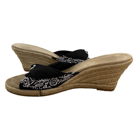 Coldwater Creek ~ Black Fabric w/ White Embroidery ~Slip On ~ Espadrilles - Picture 6 of 11
